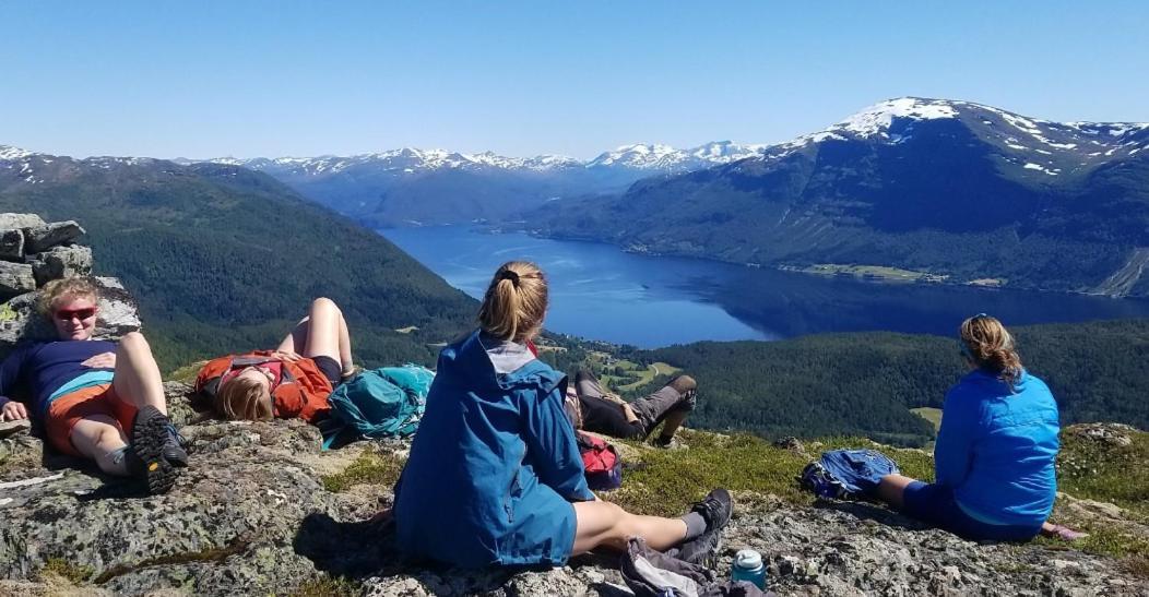 Heggjabygda Gjestegard, Nordfjordeid Bagian luar foto
